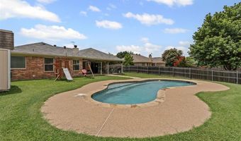 326 Willow Creek Dr, Weatherford, TX 76085