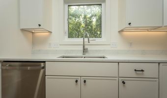 1011 Nokomis St, Alexandria, MN 56308