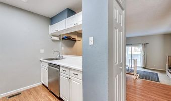 1210 Wicklow Rd A, Ballwin, MO 63021