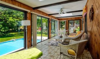 9 Apache Ln, Cumberland, RI 02864