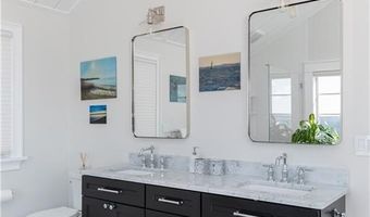 02 Highland Woods Dr, East Greenwich, RI 02818