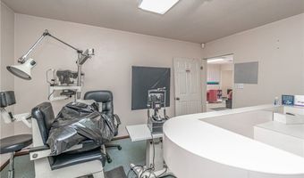 8464 California Ave, South Gate, CA 90280