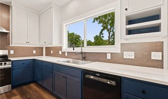23 Topcliffe Ln, Bella Vista, AR 72715