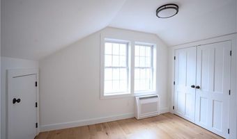 57 Callender Ave, Newport, RI 02840