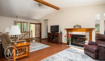9057 Vergennes St SE, Ada, MI 49301