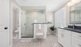 61 Schooner Cove Ln, Narragansett, RI 02882
