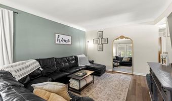 8960 Niver Ave, Allen Park, MI 48101