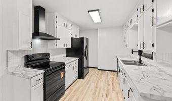 1612 2nd Ave, Anoka, MN 55303