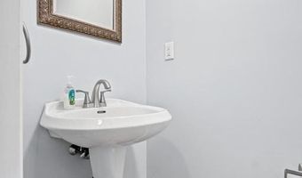 732 CRICKET Ln, Aldan, PA 19018