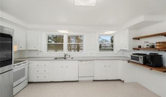 1737 Wampanoag Trl, Barrington, RI 02806
