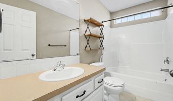 606 E Woodstone Ct, Andover, KS 67002