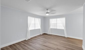729 Canterbury Dr, Biloxi, MS 39532