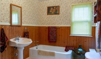 234 Log City Rd, Amsterdam, NY 12010