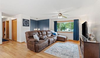 956 Blackoaks Ln, Anoka, MN 55303