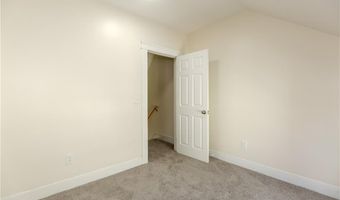 73 Maple Ave, Johnston, RI 02919