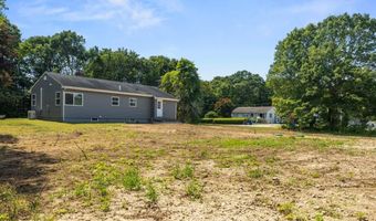 20 Maple Ct, Hopkinton, RI 02804