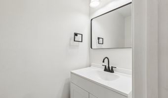 7403 HOUNDSBURY Ct, Alexandria, VA 22315