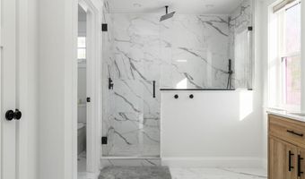 450 Carrs Pond Rd, East Greenwich, RI 02818