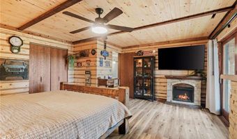 74500 240th St, Albert Lea, MN 56007