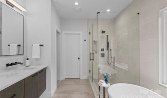 1613 Umstead St, Charlotte, NC 28205