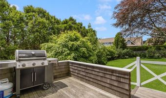 47 Longfellow Rd, Jamestown, RI 02835
