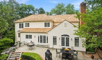 3801 WASHINGTON WOODS Dr, Alexandria, VA 22309