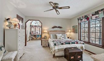 8250 Havelock Ct, Apple Valley, MN 55124