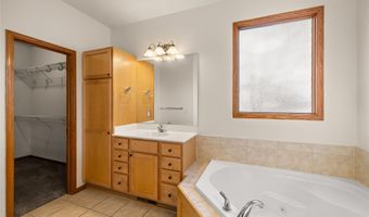 330 NW Watercrest Dr, Ankeny, IA 50023