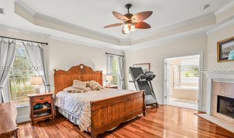 30 Dolphin Point Dr, Beaufort, SC 29907