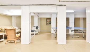 45 Strickland St, Bay Head, NJ 08742