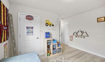 7239 Clemie Ct, Boiling Springs, SC 29316