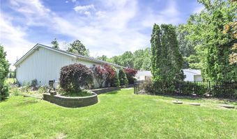 301 Crosse Rd, Amherst, OH 44001