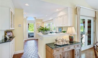 315 Ocean Ave, Newport, RI 02840