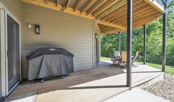 425 240th Ave 105, Arnolds Park, IA 51331