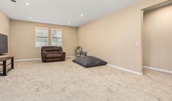 2401 Monroe Pl, Escondido, CA 92027