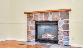 563 Vanderbilt Ave, Bayville, NJ 08721