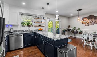 11 WELLINGTON W Dr, Hockessin, DE 19707