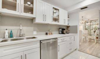 20301 W Country Club Dr 526, Aventura, FL 33180