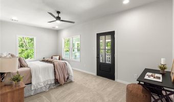 1104 Berkeley St, College Station, TX 77840
