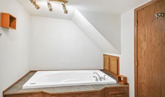520 SE 10th Ave, Aberdeen, SD 57401