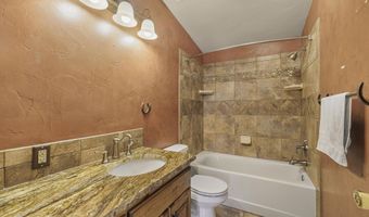 221 Cottonwood Ln, Blackfoot, ID 83221