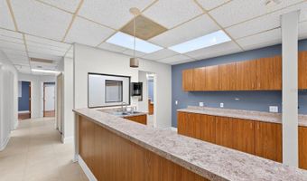 220 N WESTMONTE Dr B, Altamonte Springs, FL 32714