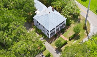 128 4th St, Apalachicola, FL 32320