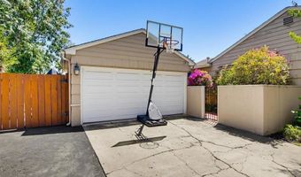 8917 Lemon Ave, La Mesa, CA 91941