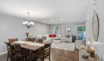 174 Williamsburg Ct, Albany, NY 12203