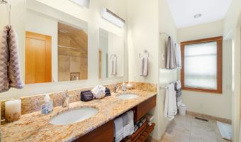 1950 BEACH LOOP Dr SW, Bandon, OR 97411