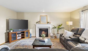 20794 WALNUT St NE, Aurora, OR 97002