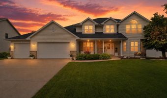 208 E APPLE CREEK Rd, Appleton, WI 54913