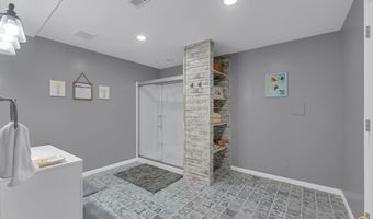 8244 SW Indian Hills Rd, Auburn, KS 66402