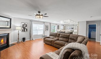 3902 Larkhaven Village Dr, Charlotte, NC 28215